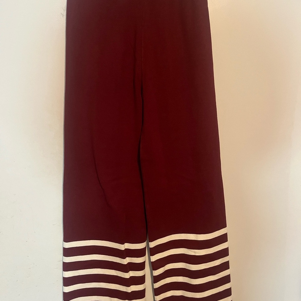 Woman’s wide leg sweater pants